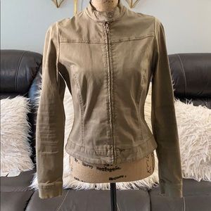 Super trendy Bluejeanious bomber jacket